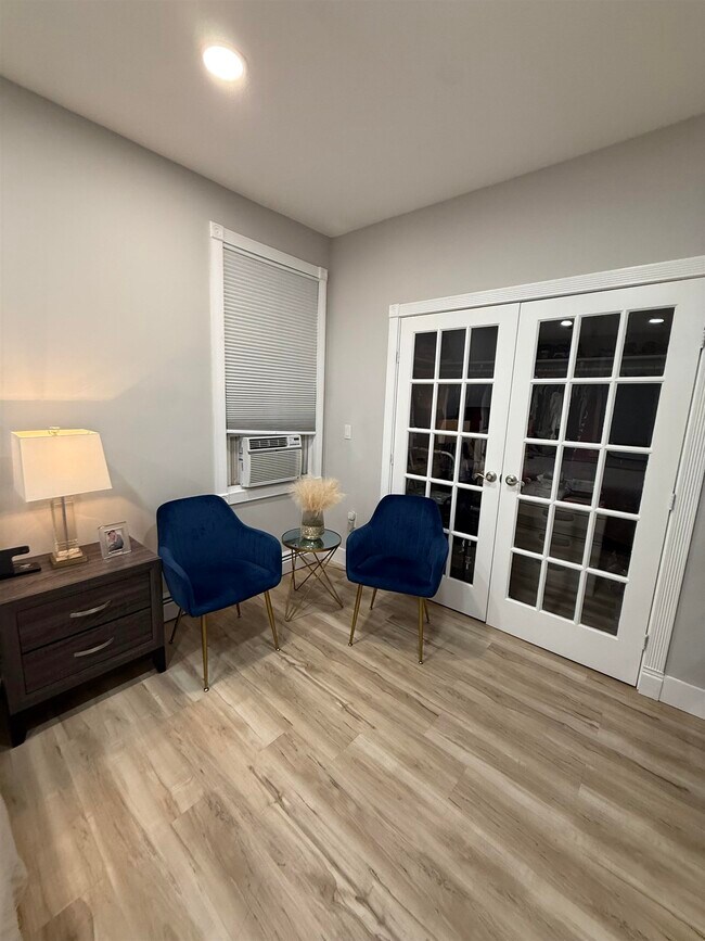 Building Photo - 1502 39th St