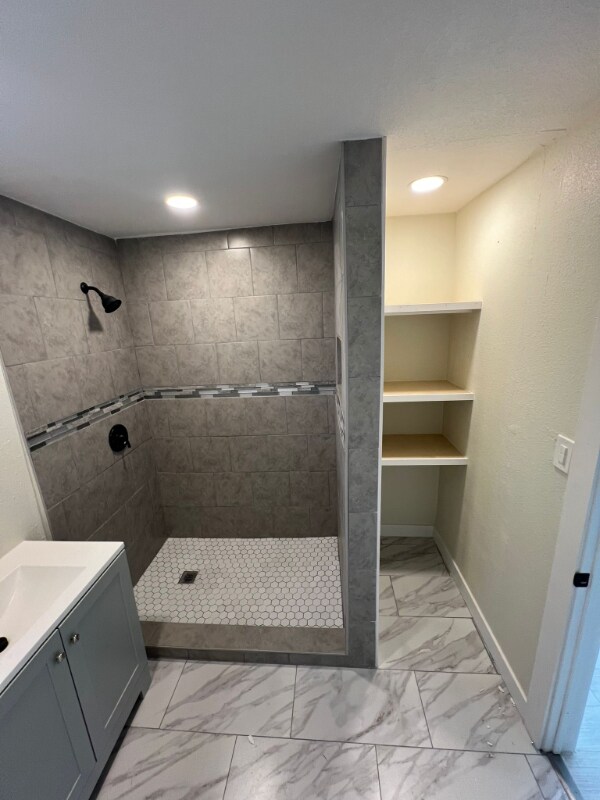 Building Photo - 241 Carnes Rd