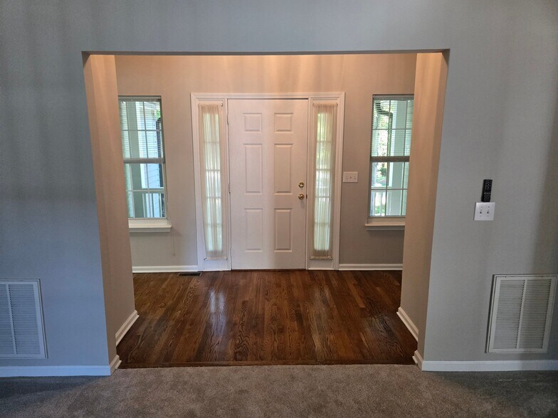 Building Photo - 108 Woodstork Cove Rd