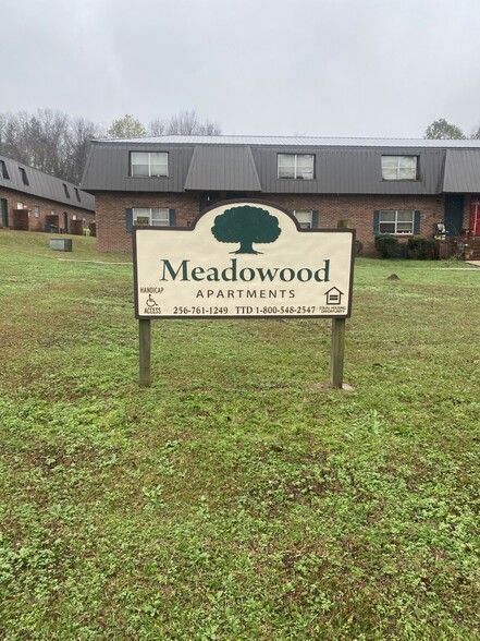 Primary Photo - Meadowood Apartments