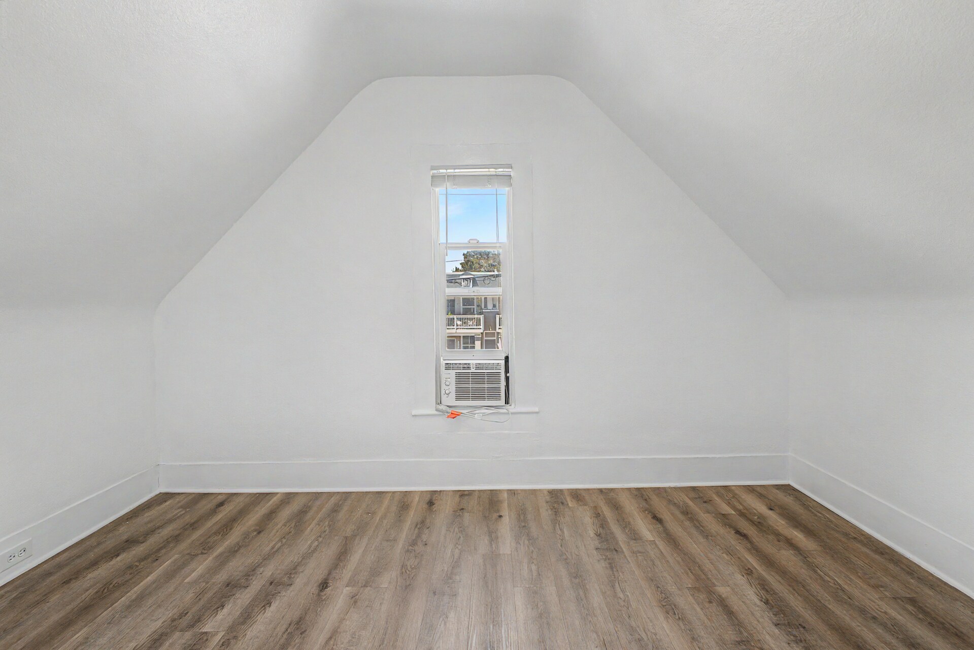Building Photo - 1218 E 23rd Ave