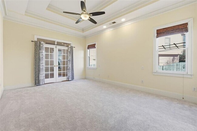 Building Photo - 250 Fieldsborn Ct NE