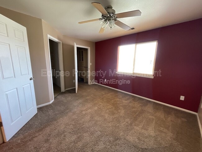 Building Photo - 2451 1/2 Theresea Ln