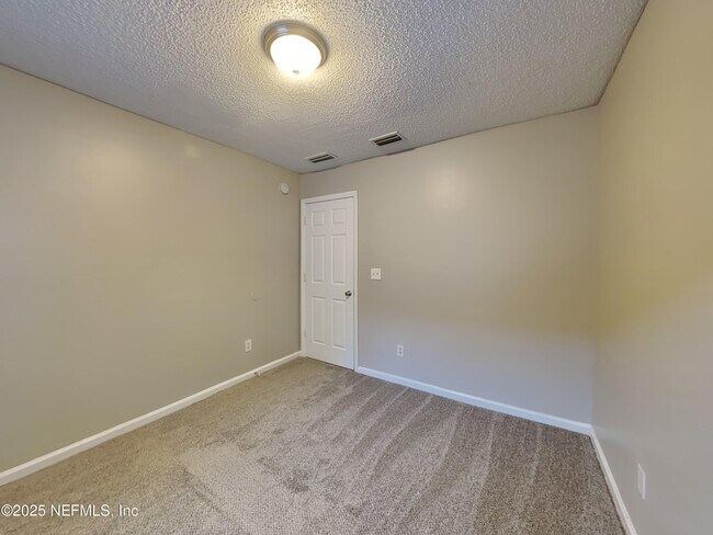 Building Photo - 938 Cherry Point Way