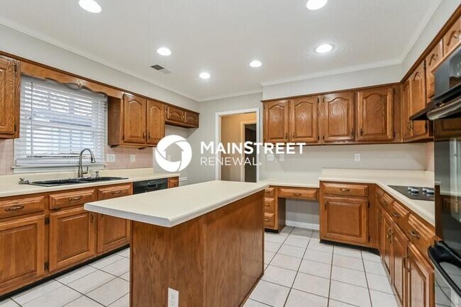 Building Photo - 4 Bedroom Pet-Friendly Home in CORDOVA, TN with Main Street Renewal