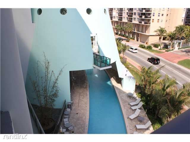 Building Photo - 2 br, 2.5 bath Condo - 6000 Collins Ave Lo...