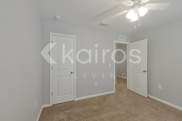 Building Photo - 54 Beth Ave S