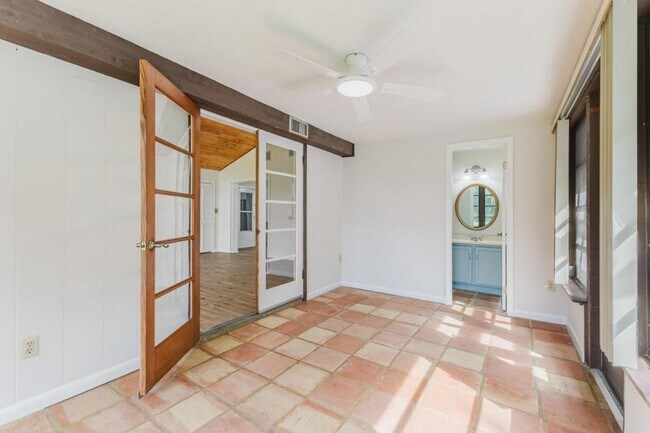 Building Photo - 1310 La Faunce Way