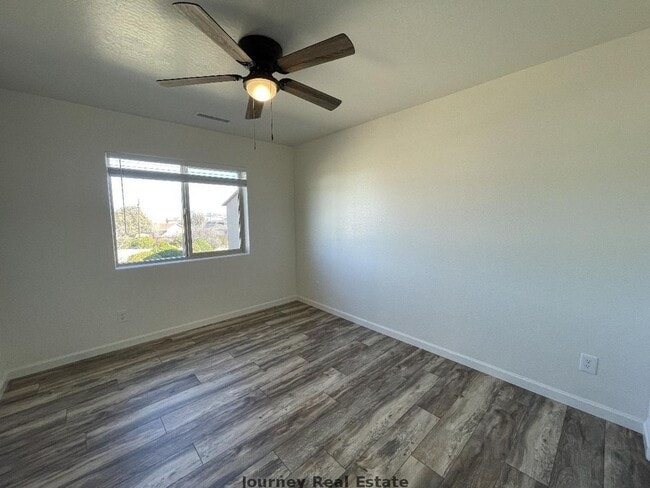 Building Photo - 3241 N Constance Dr