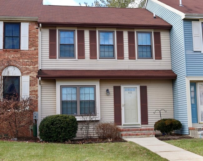 Building Photo - 611 Cornwall Ct