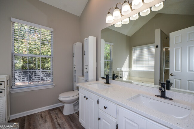 Building Photo - 4209 Reeshemah St