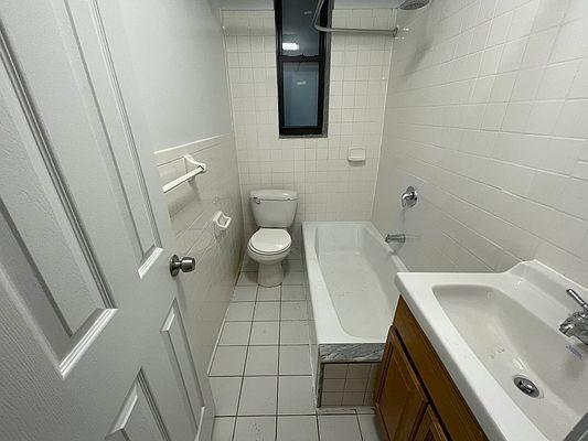 Building Photo - 2 bedroom in BRONX NY 10468