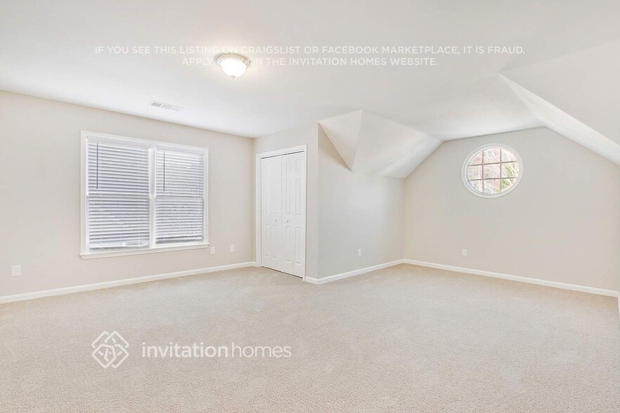 Building Photo - 2234 Saluda Ln NW