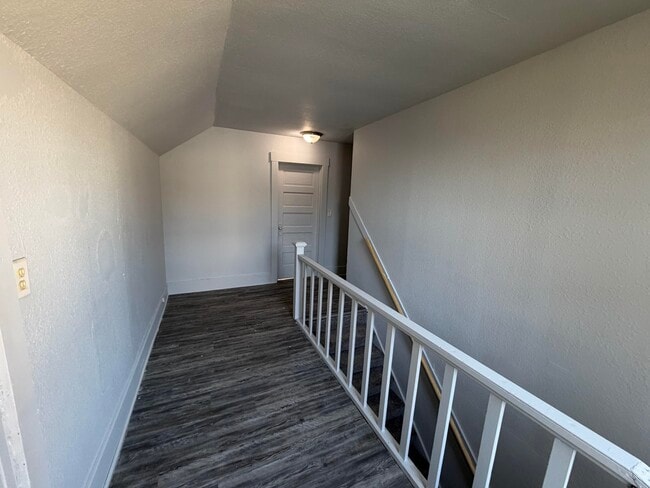 Building Photo - 1128 Chandler-