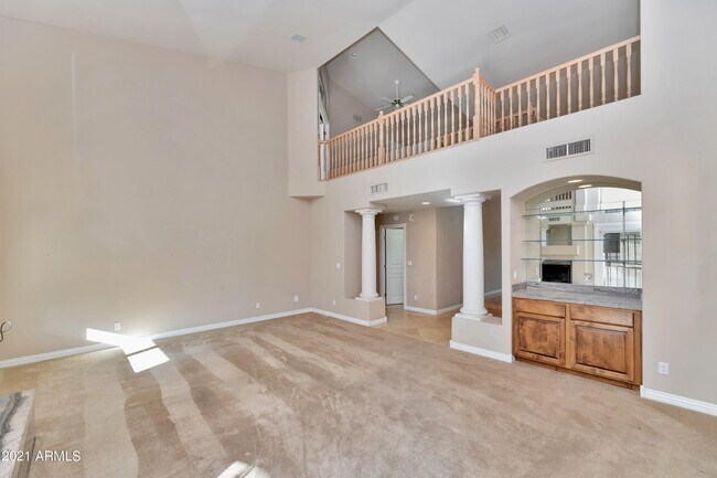 Building Photo - 1101 E Brook Hollow Dr