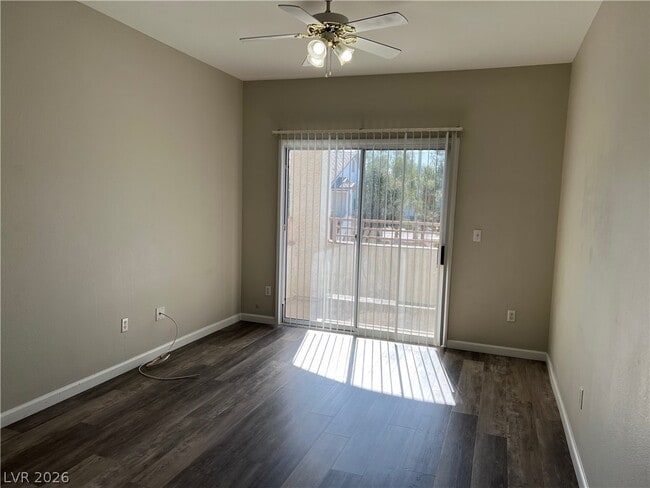 Building Photo - 5650 E Sahara Ave