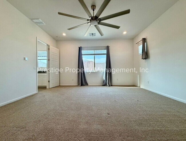 Building Photo - Built in 2023- This Modern Home is A Dream Of Luxury!