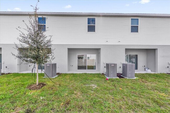 Building Photo - 2992 Skyline Lp