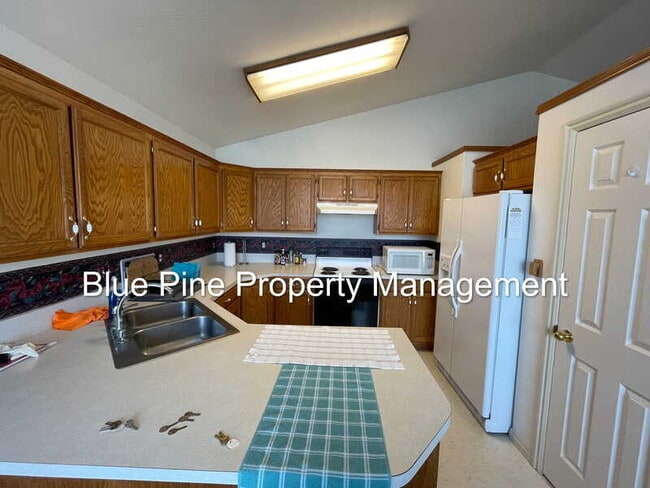 Building Photo - 3705 Spring Creek Dr