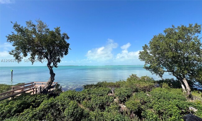 Building Photo - 96000 Overseas Hwy