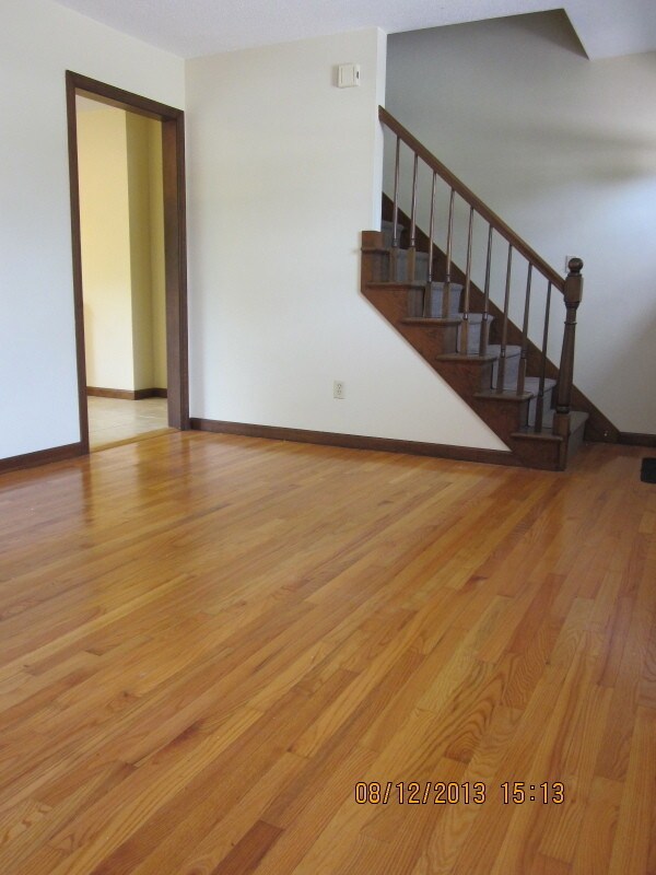 Building Photo - 33 Elderkin Ave