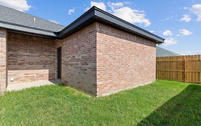 Building Photo - 1117 W Escondido Ln