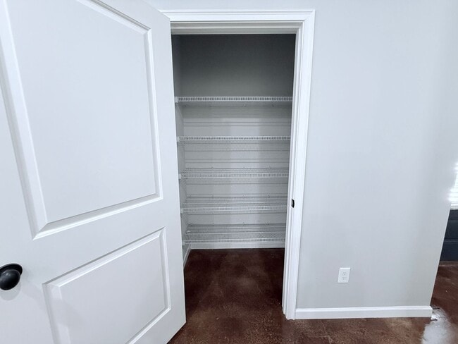 Building Photo - 101 Private Rd 4017