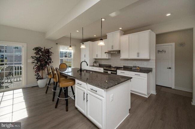 Building Photo - 5432 Holley Oak Ln