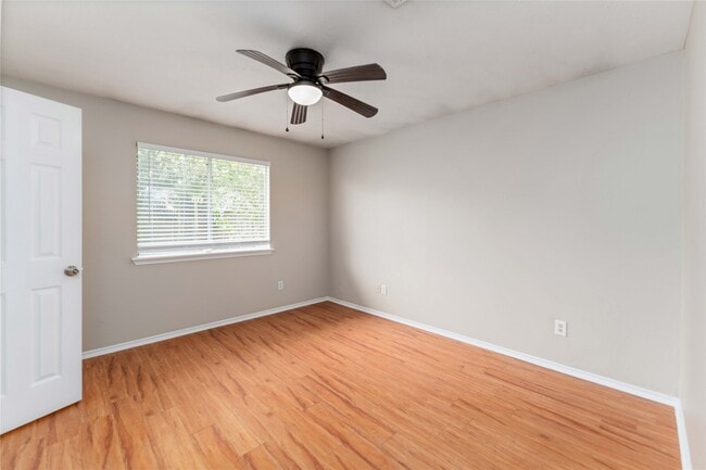 Building Photo - 12206 Greenglen Dr