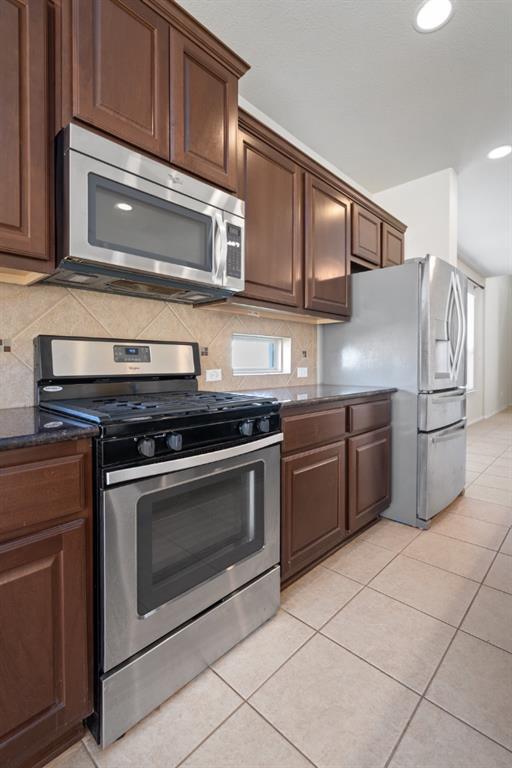 Building Photo - 119 Buescher Cove