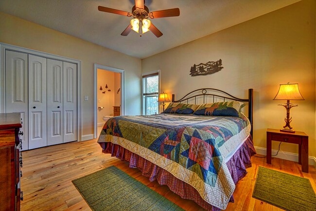 Building Photo - 329 Arrowood Pointe