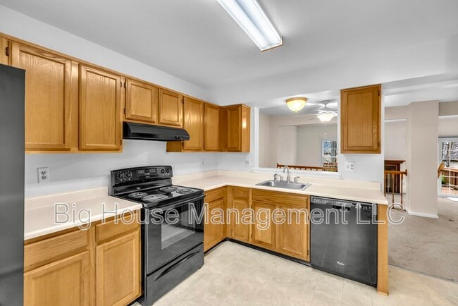 Building Photo - 44 Robin Ridge Ct