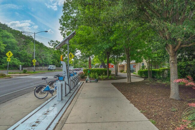 Building Photo - 1900 Barton Springs Rd