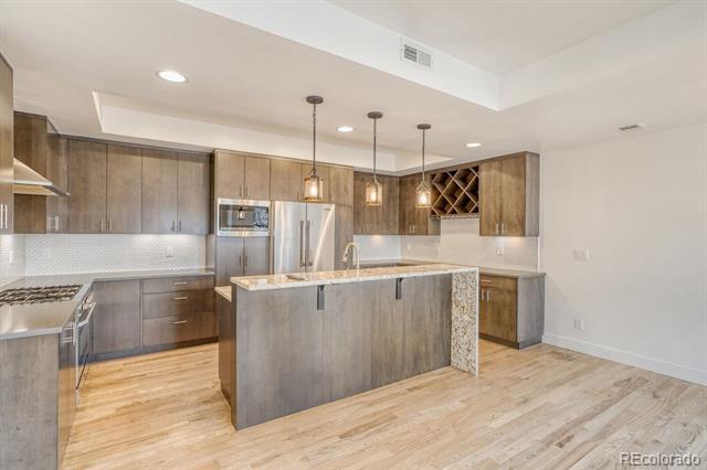 Building Photo - 1890 W 32nd Ave