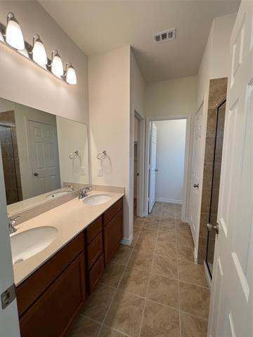 Building Photo - 2504 Wesley Ave