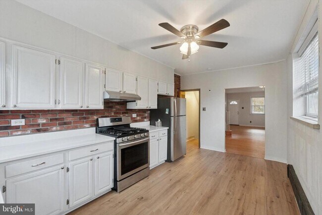 Building Photo - 2954 Miller St