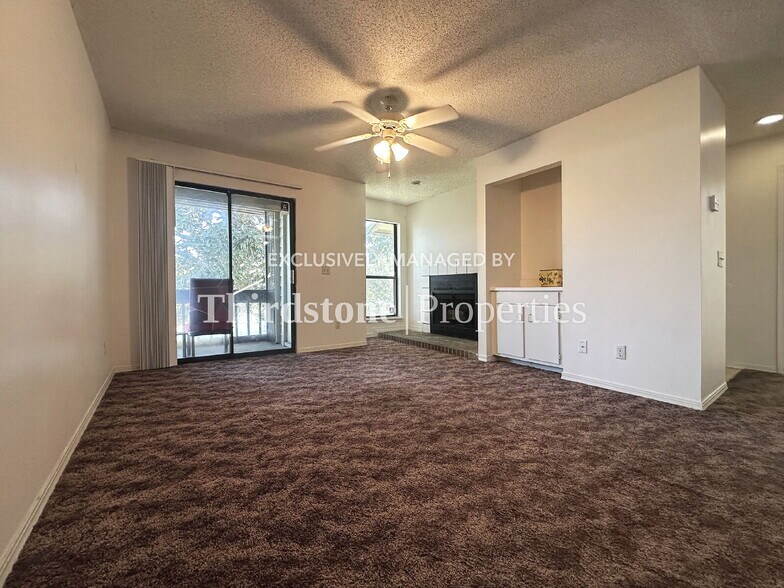 Building Photo - 10200 Belle Rive Blvd