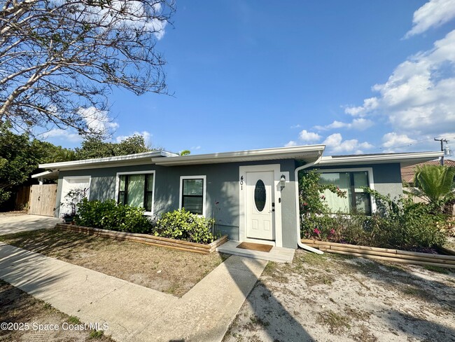 Building Photo - 401 1st Ave