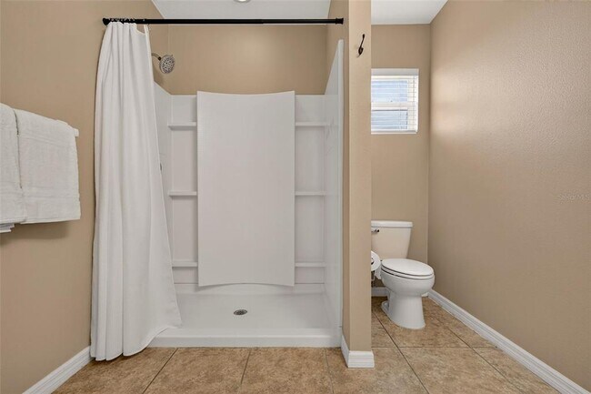 Building Photo - 817 Ashentree Dr