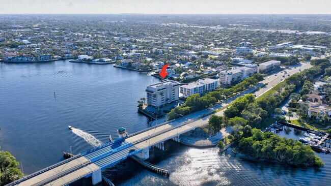 Building Photo - 900 NE Spanish River Blvd