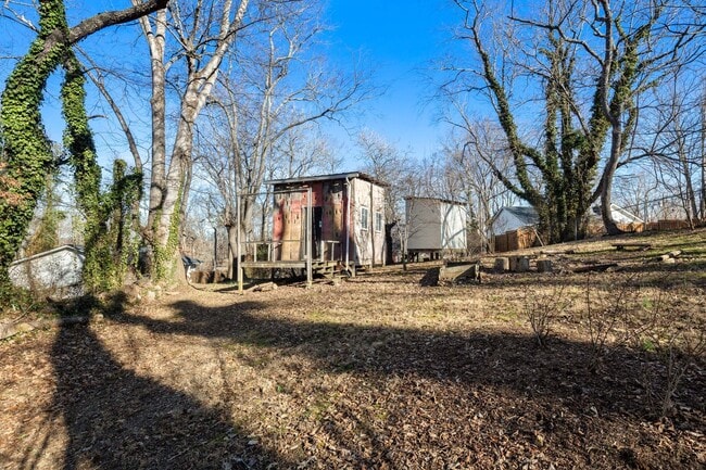 Building Photo - West Asheville Cottage