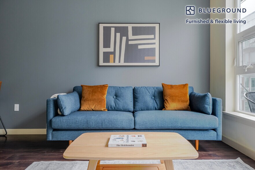 Building Photo - 1414 10th Ave