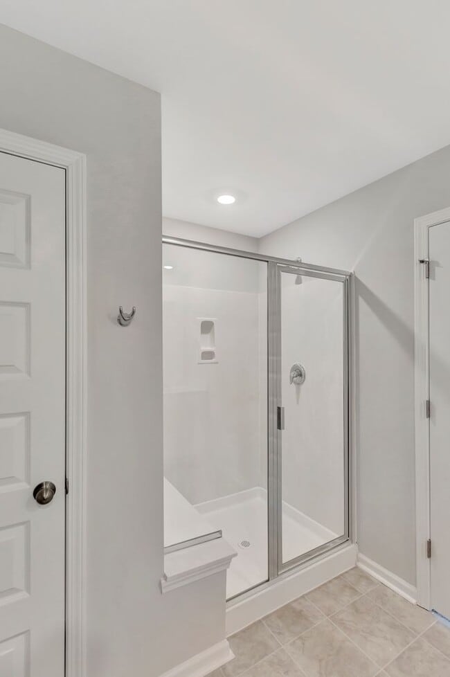 Building Photo - Summers Corner Home