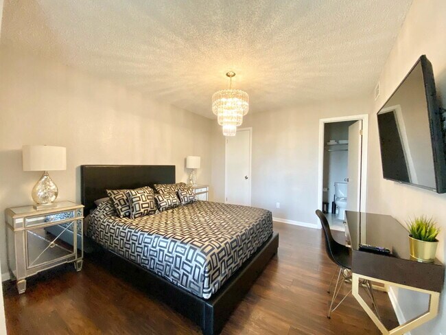 Building Photo - Westwood Boulevard, Orlando, FL 32821 - 2 ...