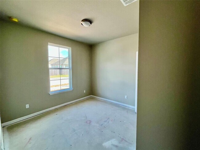 Building Photo - 5327 Bruno St