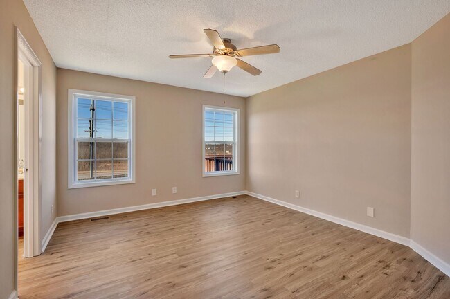 Building Photo - Perfect Family Layout with Office & Large Fenced Backyard