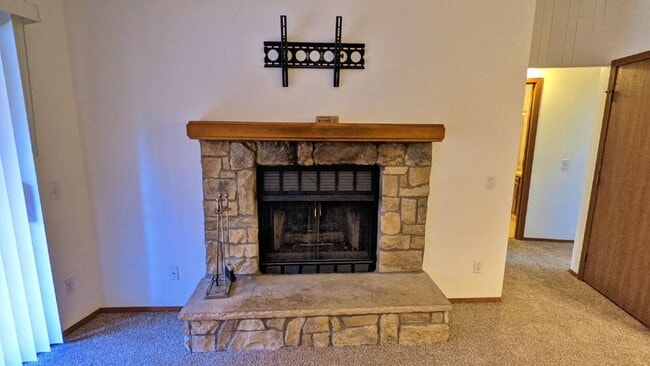 Building Photo - Spacious 2 Bedroom 1 Bath Condo In Cherry Creek School District!! 2nd Floor Balcony! Extra Storag...