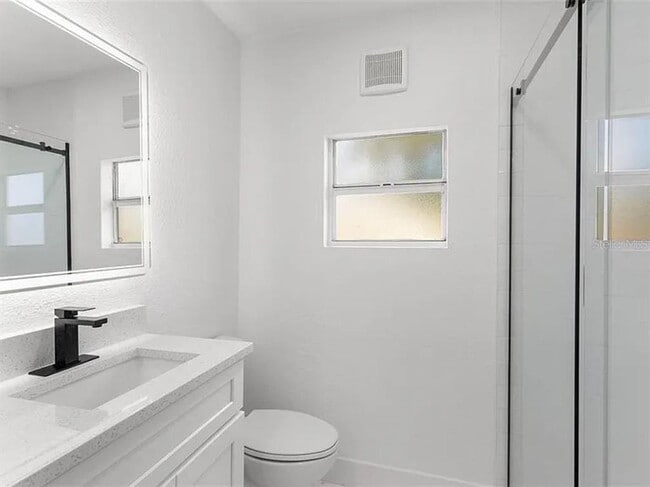 Building Photo - 4251 Tangerine Ave