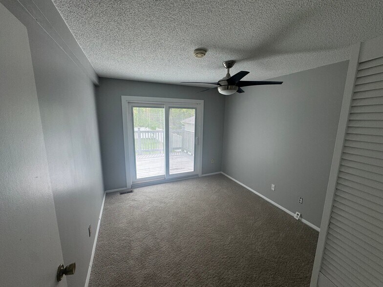 Building Photo - 3028 Quinby Dr