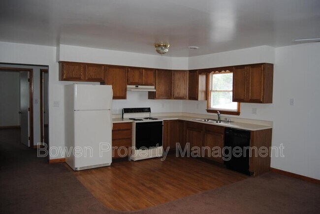 Building Photo - 419 Guilford Ave